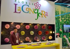 Carlos Bejarano at La Conejera Flores. This Colombian grower produces carnations, and ships to customers in Europa, Asia, and the USA.